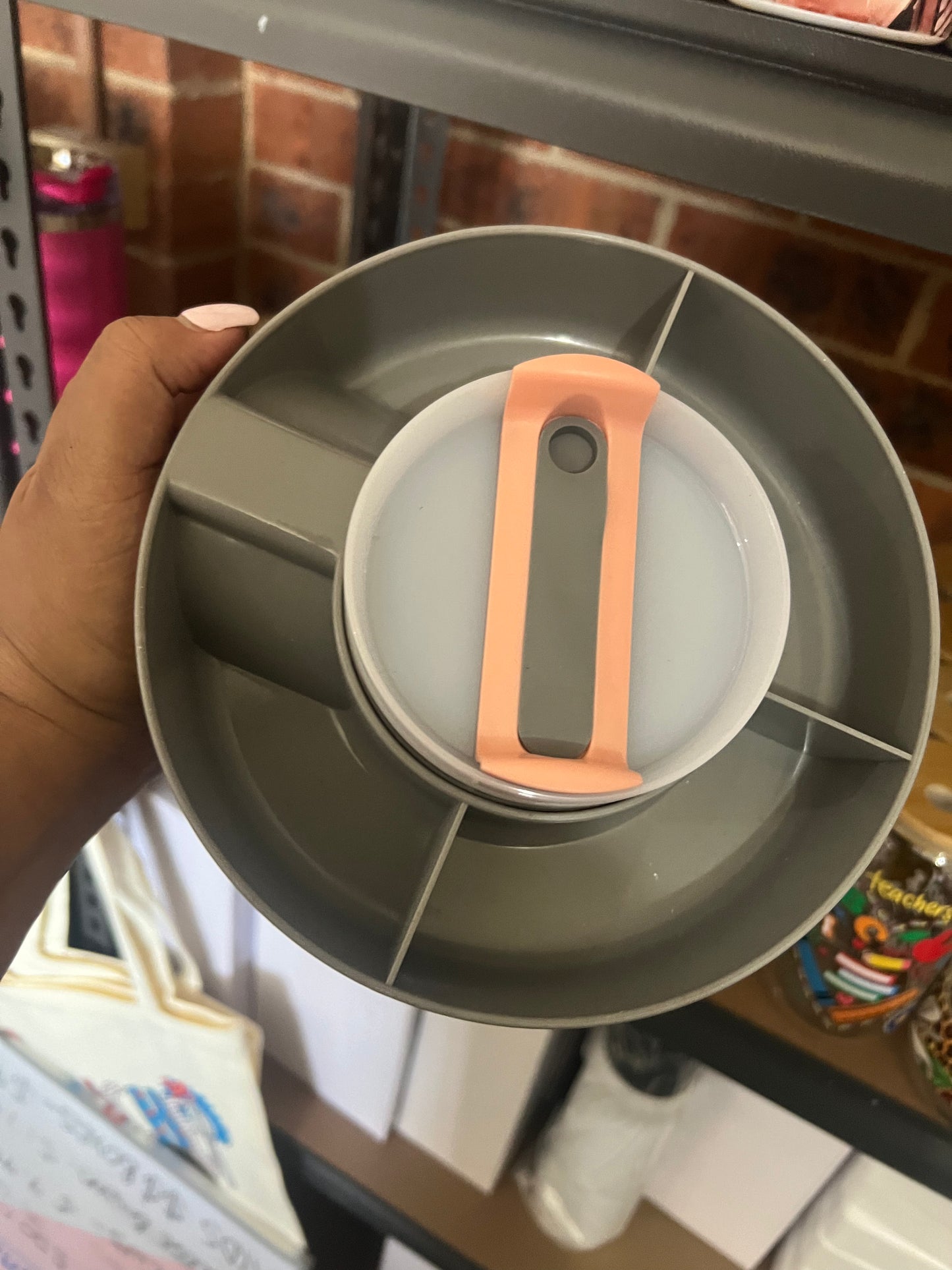 Munchie holder for 40oz tumblers